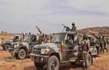 ارتفاع حصيلة ضحايا هجوم مسلح استهدف قاعدة للجيش في وسط مالي إلى 23 قتيلاً