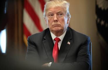 لدعمها لميليشيات الحوثي.. ترامب يدعو إيران للخروج من اليمن.. تعرف على التفاصيل