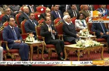 الرئيس السيسي يشكر مسئولى برنامج "معا.. فى خدمة الوطن": "بتسيبوا حالة طيبة"