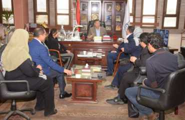         محافظ بني سويف يناقش مع صندوق تطوير العشوائيات الخطوات المبدئية لتطوير منطقتين بمدينة اهناسيا   