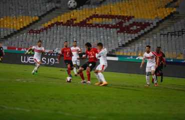 التعادل يفرض نفسه على الشوط الأول بقمة الزمالك والاهلي