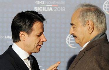 وزير الخارجية الإيطالي يشدد على أهمية دور حفتر في أي حوار ليبي