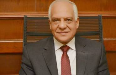 محافظ الجيزة : إلغاء تراخيص السرفيس لـ 20 سيارة مخالفة للتعريفات