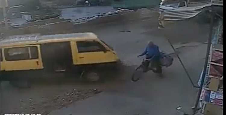 تصادم مسن بسرفيس