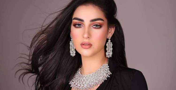 زينب العلوانى