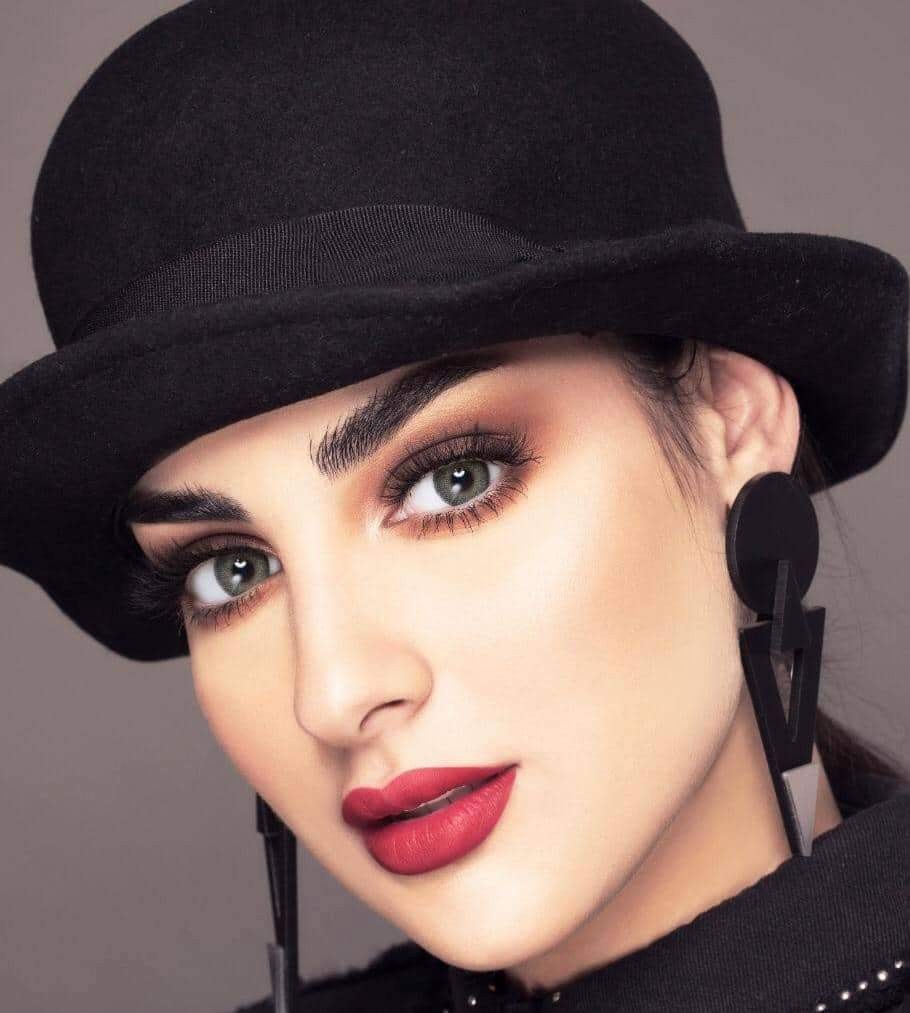 زينب العلوانى